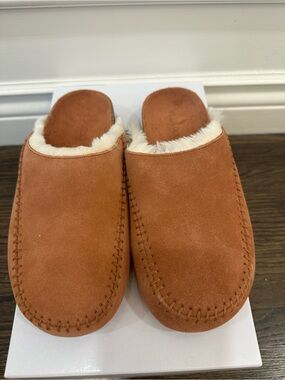 Women’s Cozy Suede Slippers with Faux Fur Lining — Tan